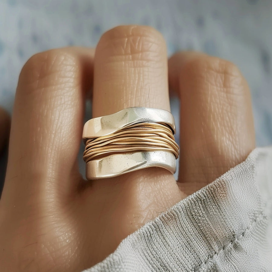 Maria – Silver Ring with Gold Threads